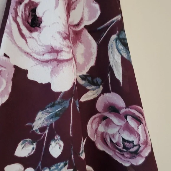 Charlotte Russe Floral Crop Top - Size Medium - Picture 3 of 6